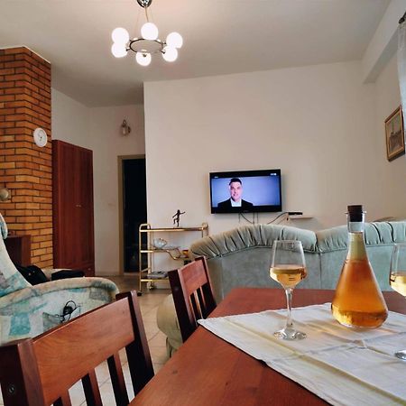 Kastel Stafilic Comfortable Apartments Kastela Exterior photo