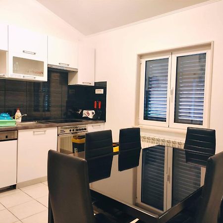 Kastel Stafilic Comfortable Apartments Kastela Exterior photo