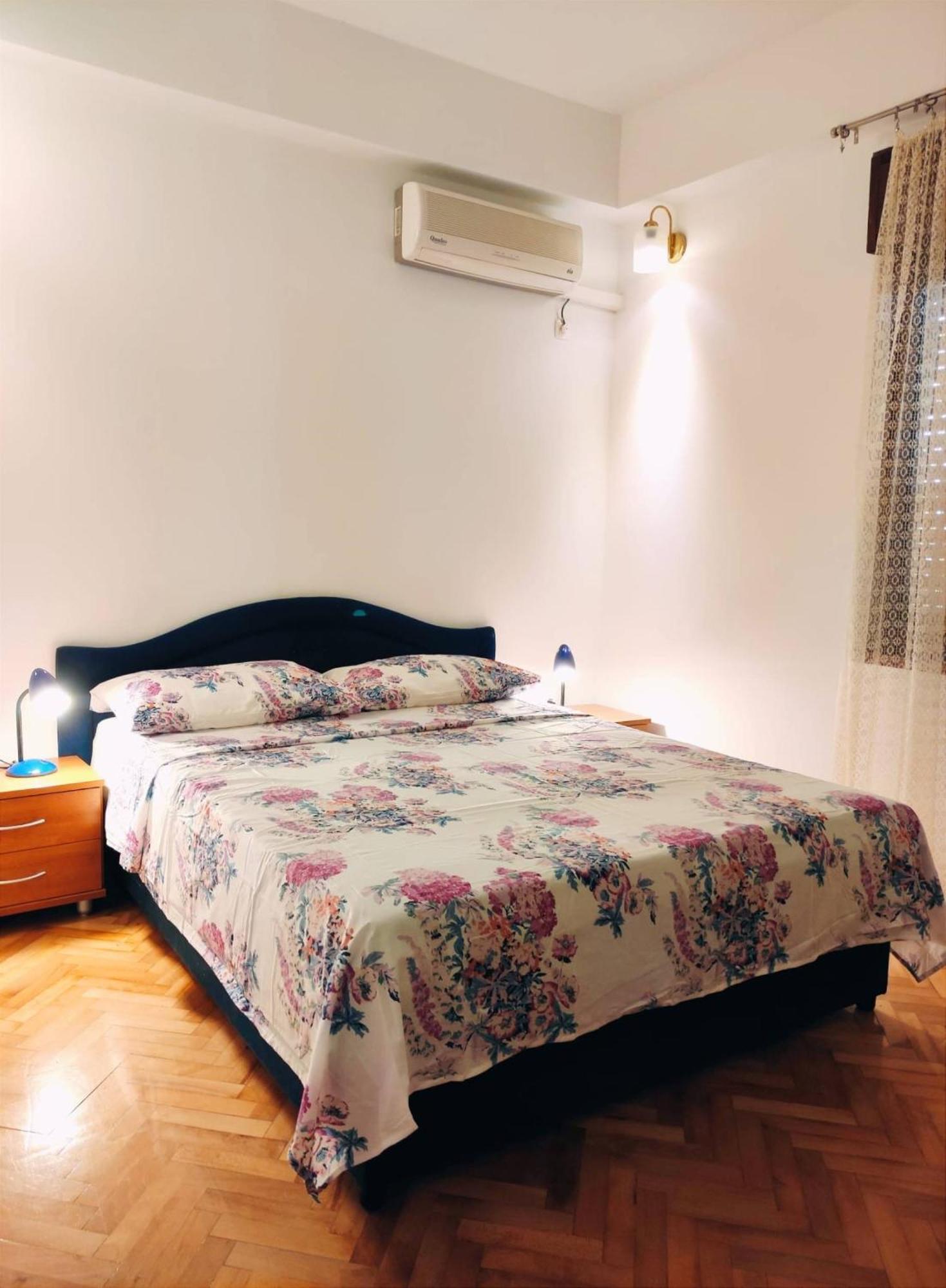 Kastel Stafilic Comfortable Apartments Kastela Exterior photo
