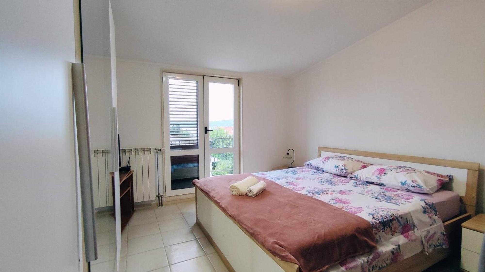 Kastel Stafilic Comfortable Apartments Kastela Exterior photo