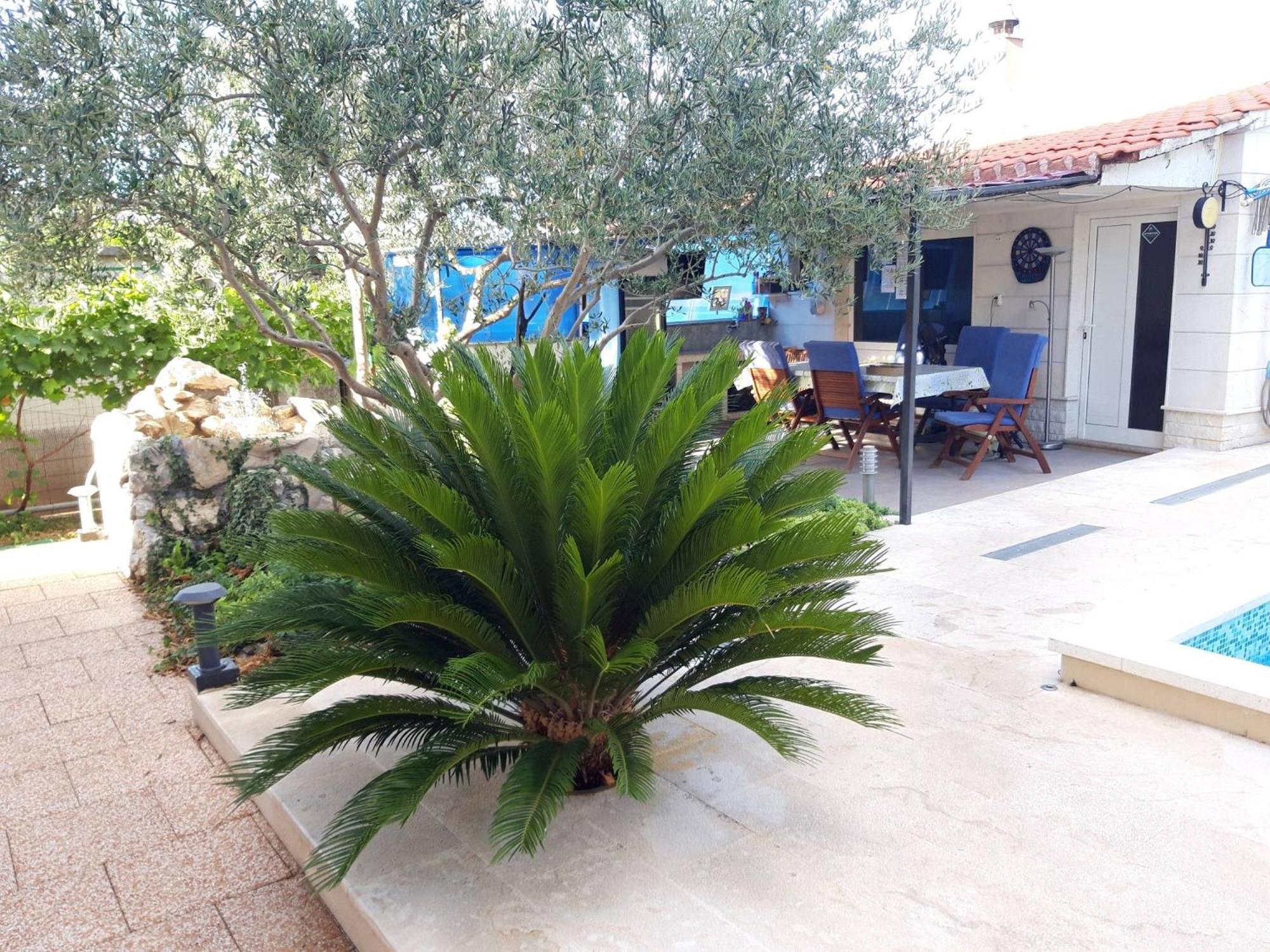 Kastel Stafilic Comfortable Apartments Kastela Exterior photo