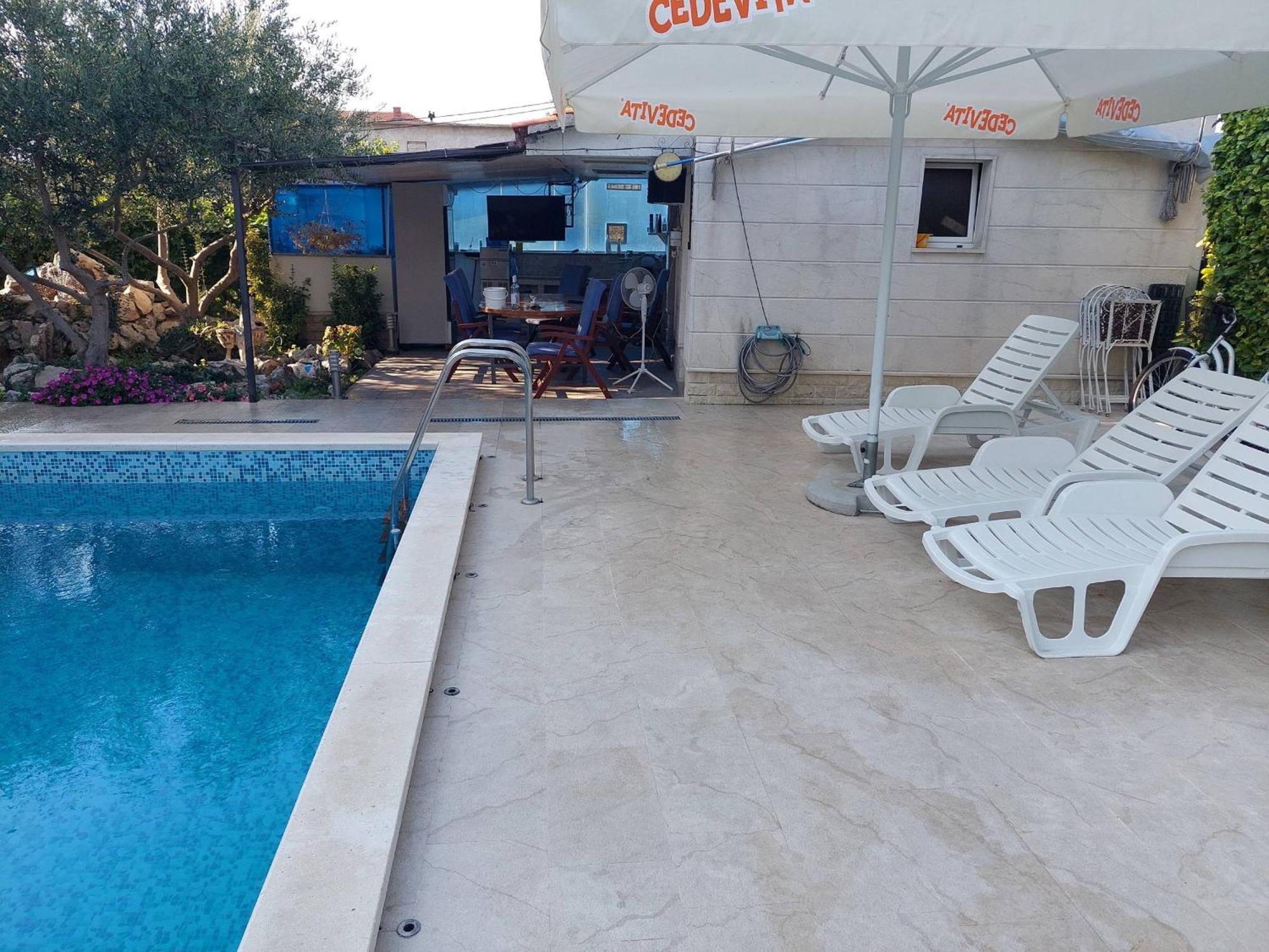Kastel Stafilic Comfortable Apartments Kastela Exterior photo